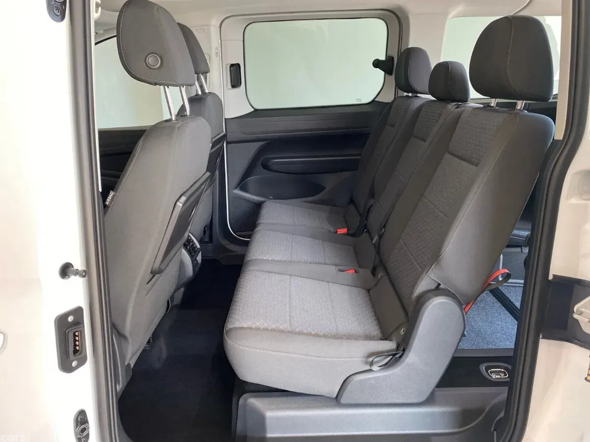 Ford Tourneo Connect MPV, Diesel, 2026, White