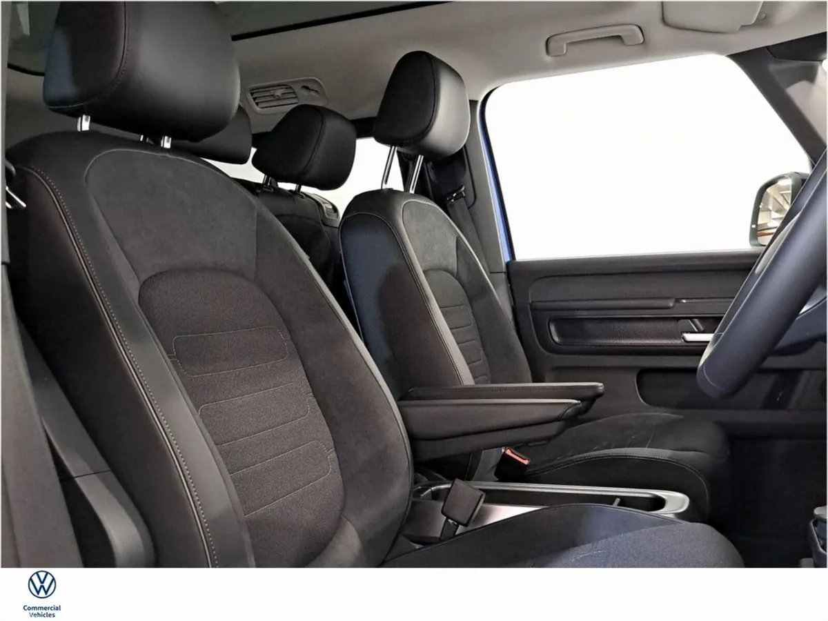Volkswagen ID.Buzz MPV, Electric, 2026, Blue
