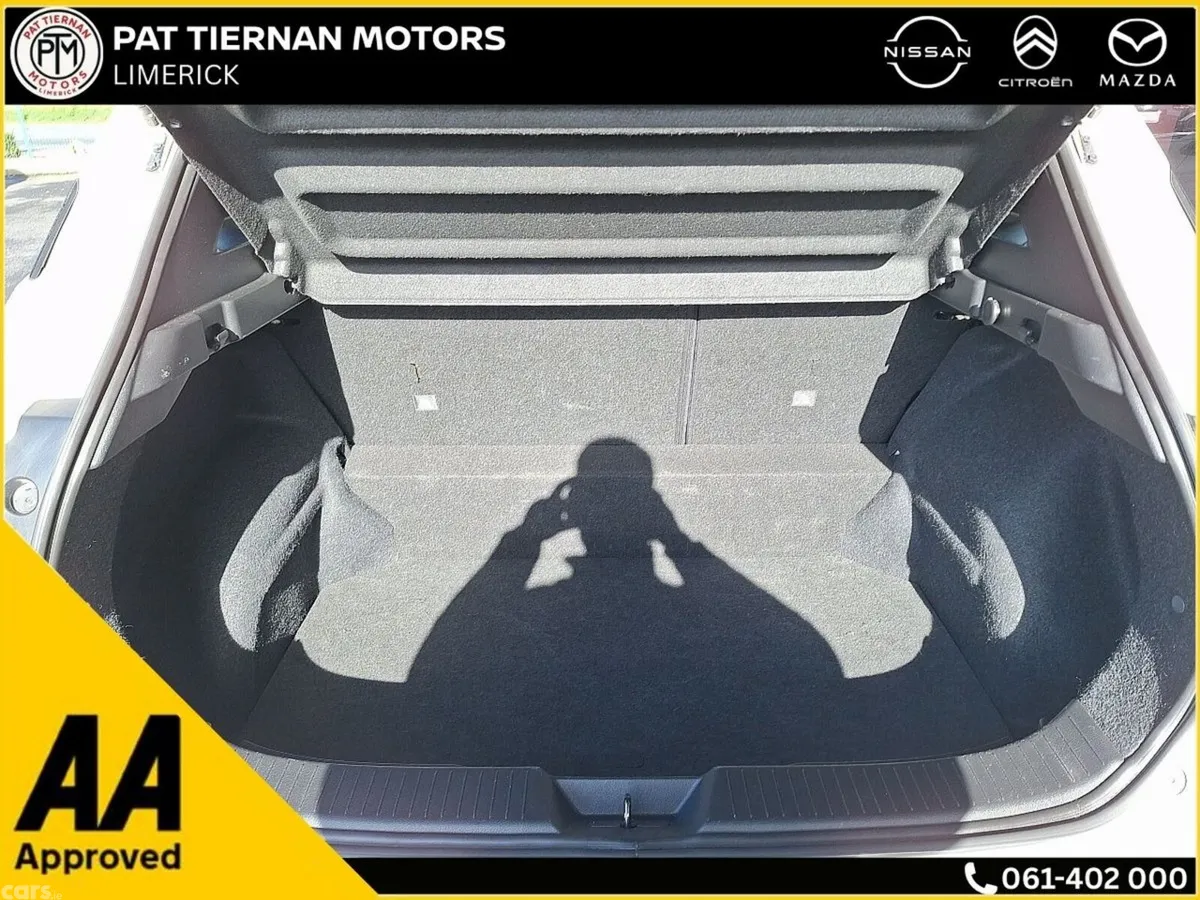 Nissan Qashqai Hatchback, Petrol, 2023, White