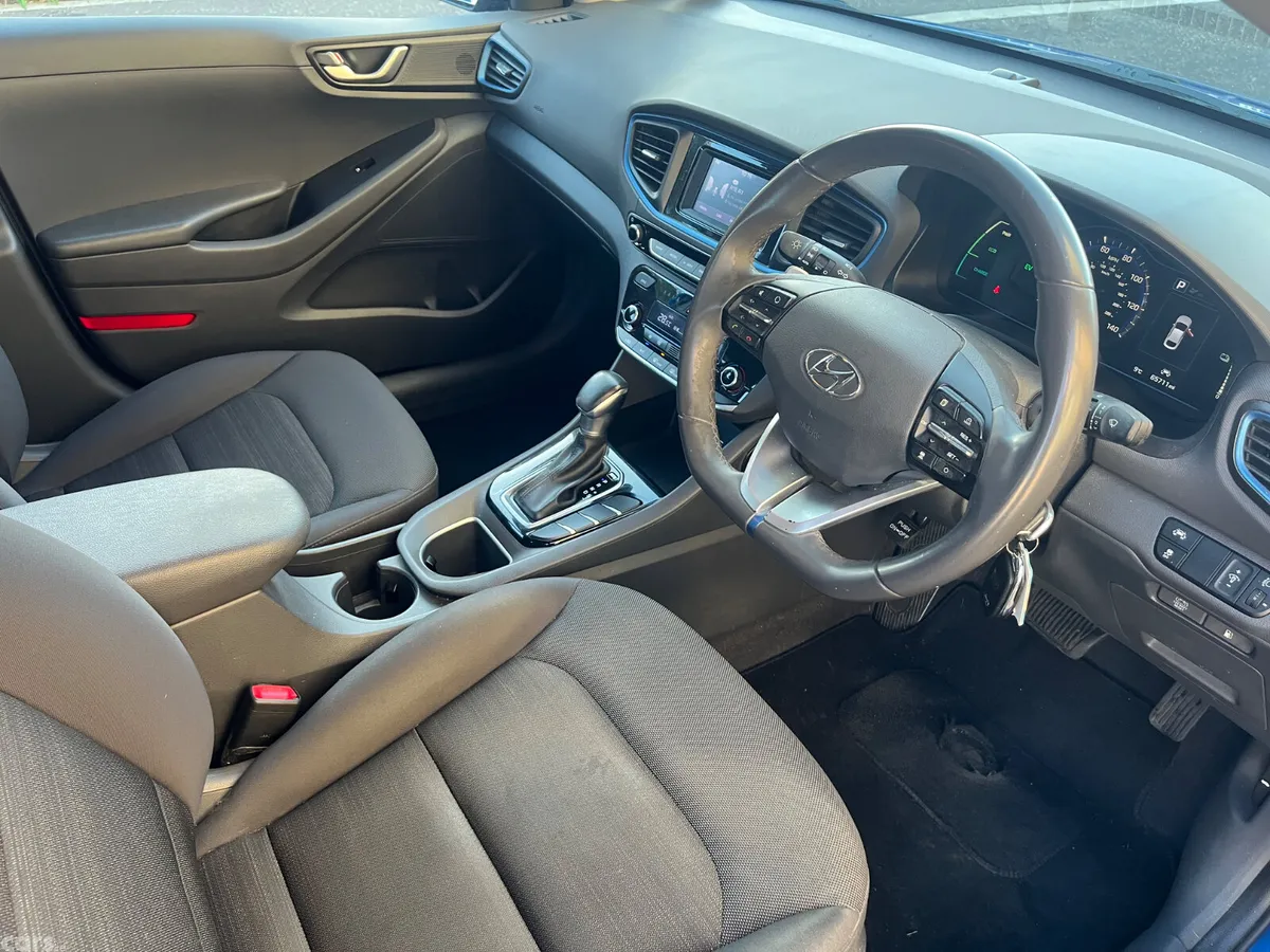 Hyundai IONIQ Hatchback, Petrol Hybrid, 2018, Blue