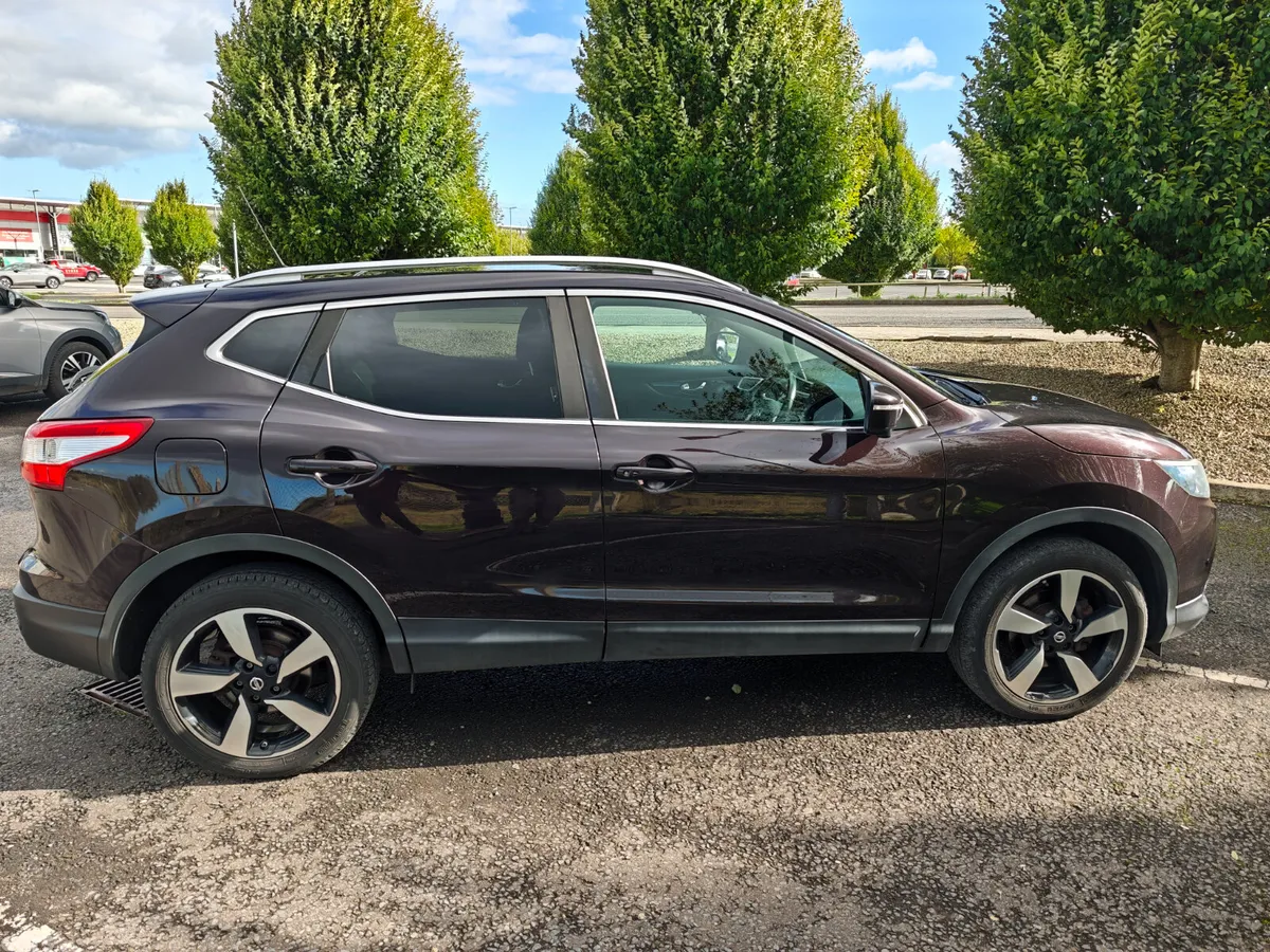 Nissan Qashqai Hatchback, Diesel, 2016, Black