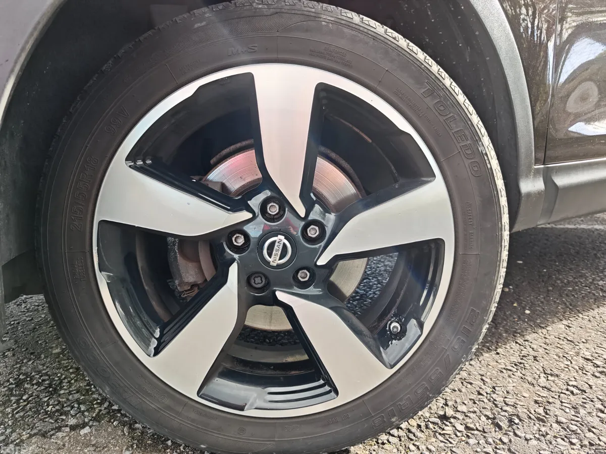 Nissan Qashqai Hatchback, Diesel, 2016, Black