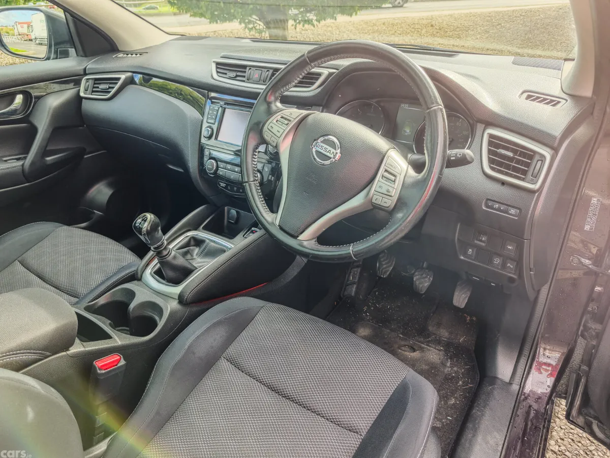 Nissan Qashqai Hatchback, Diesel, 2016, Black