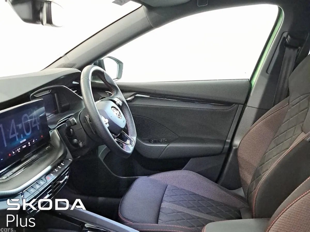 Skoda Octavia Estate, Diesel, 2024, Green