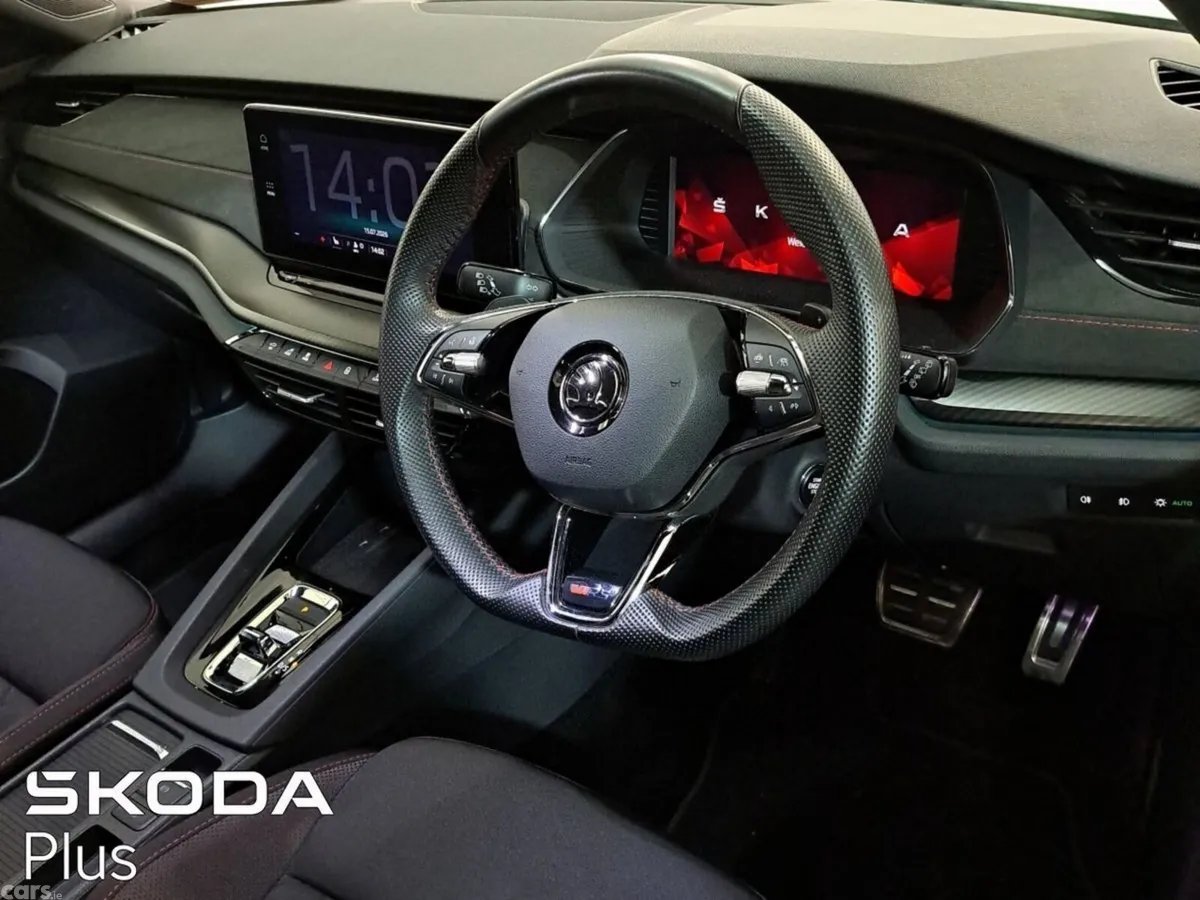 Skoda Octavia Estate, Diesel, 2024, Green