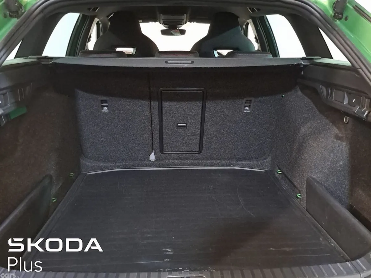 Skoda Octavia Estate, Diesel, 2024, Green