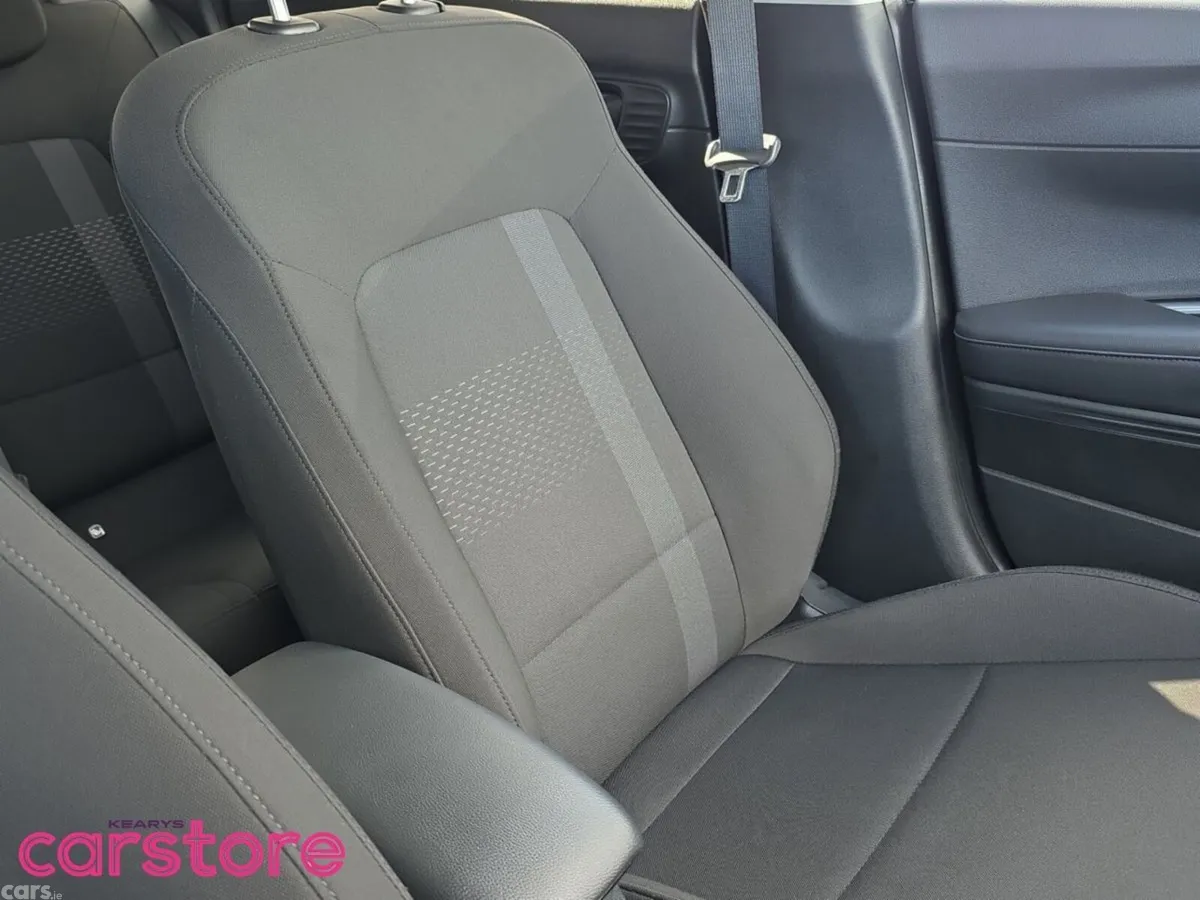 Hyundai i20 Hatchback, Petrol, 2024, Black