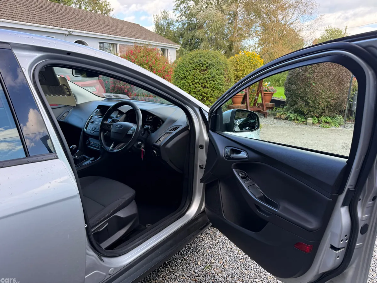 Ford Focus Hatchback, Diesel, 2017, Grey