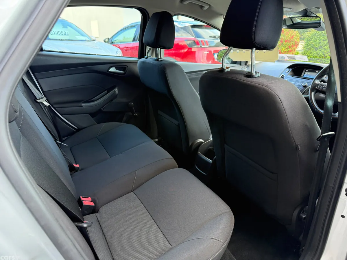 Ford Focus Hatchback, Diesel, 2017, Grey