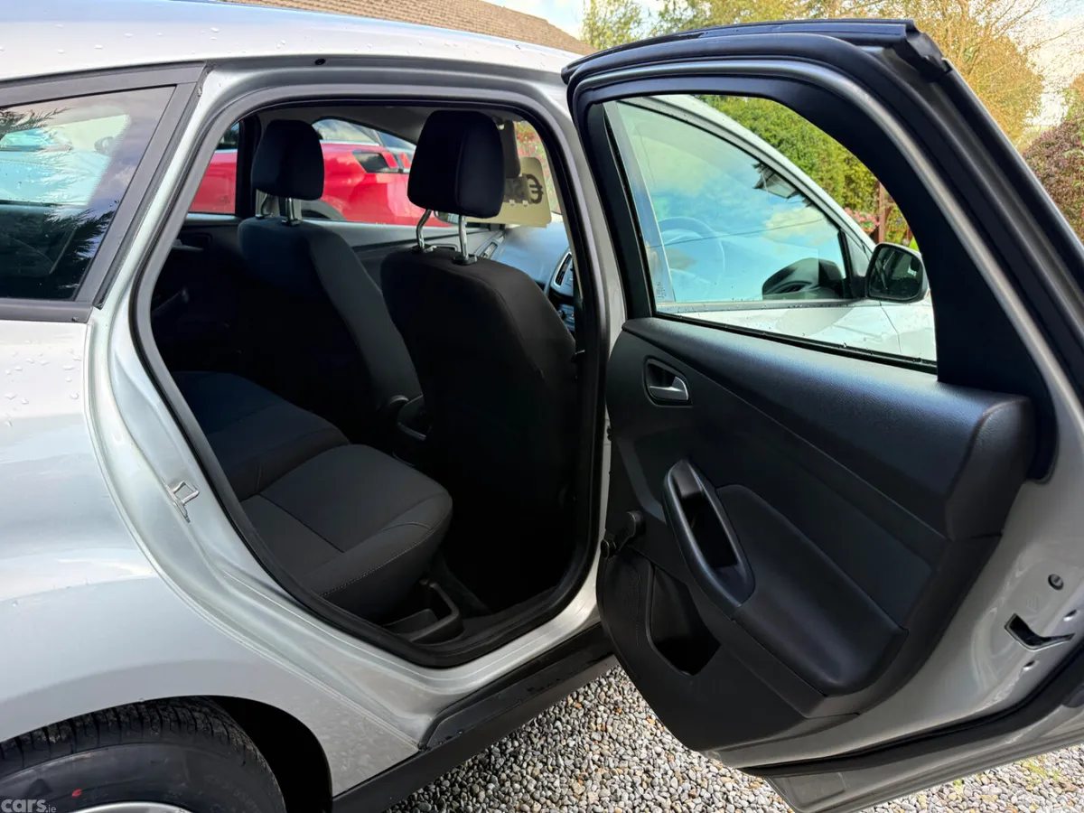 Ford Focus Hatchback, Diesel, 2017, Grey
