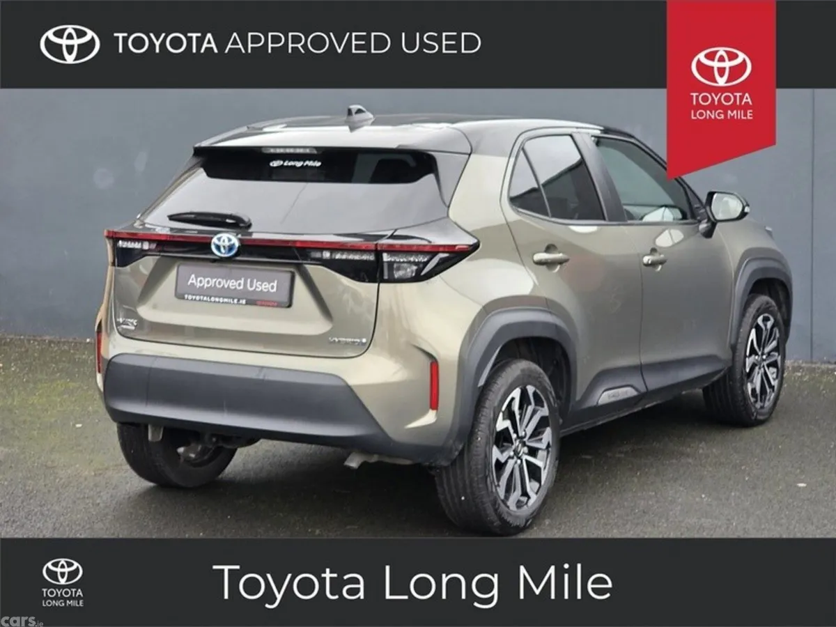 Toyota Yaris Cross SUV, Petrol Hybrid, 2024, Bronze