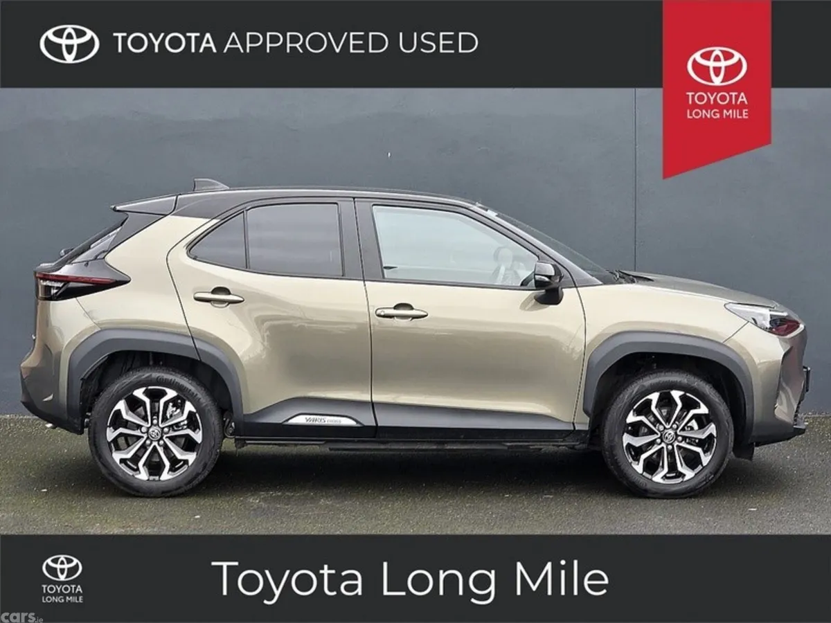 Toyota Yaris Cross SUV, Petrol Hybrid, 2024, Bronze