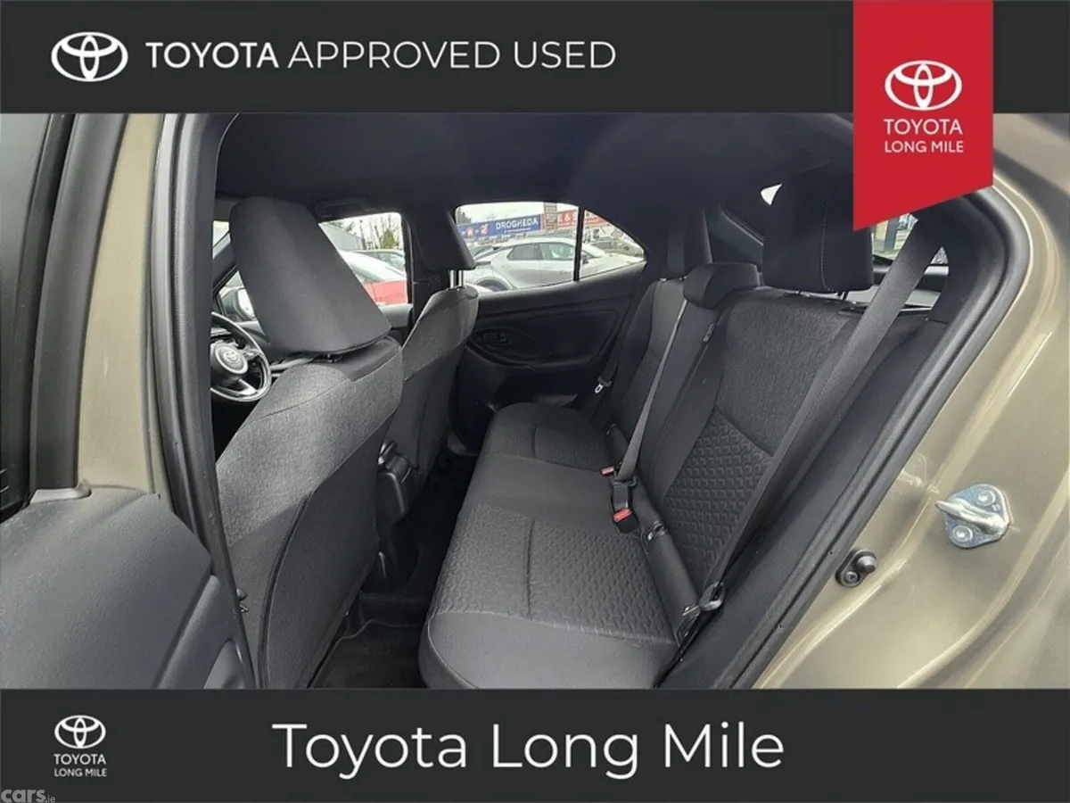 Toyota Yaris Cross SUV, Petrol Hybrid, 2024, Bronze
