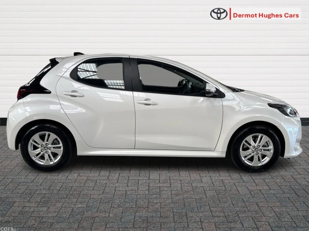 Toyota Yaris Hatchback, Petrol Hybrid, 2026, White