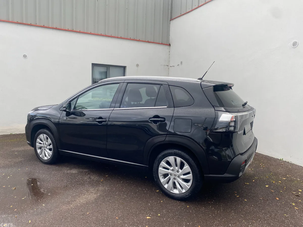 Suzuki SX4 Hatchback, Petrol, 2023, Black