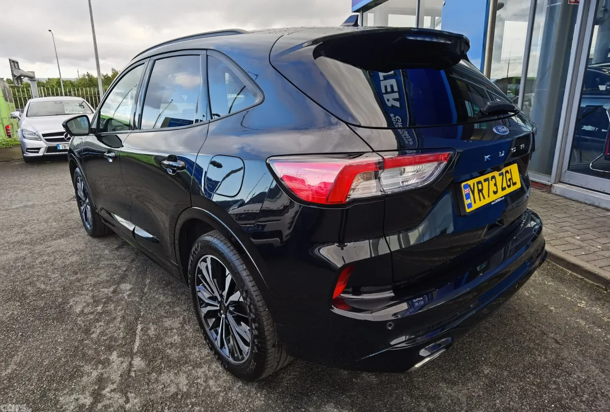 Ford Kuga SUV, Petrol Plug-in Hybrid, 2023, Black
