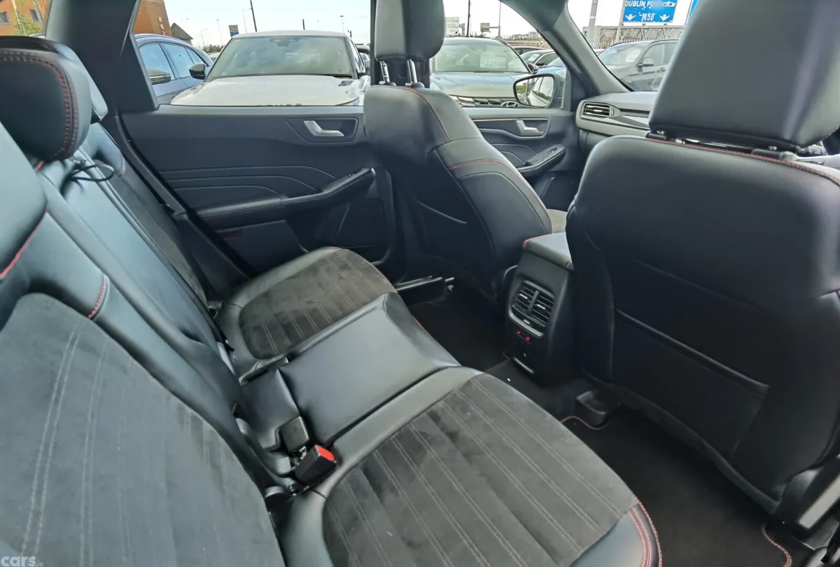 Ford Kuga SUV, Petrol Plug-in Hybrid, 2023, Black