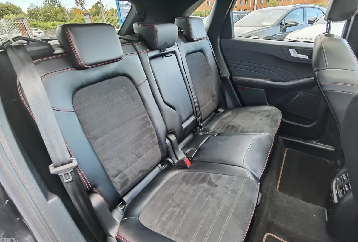 Ford Kuga SUV, Petrol Plug-in Hybrid, 2023, Black