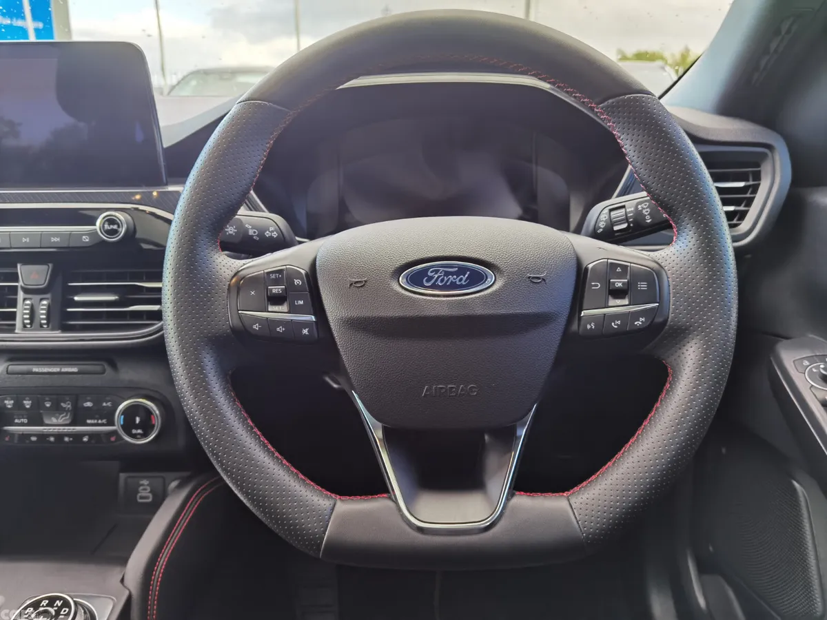 Ford Kuga SUV, Petrol Plug-in Hybrid, 2023, Black