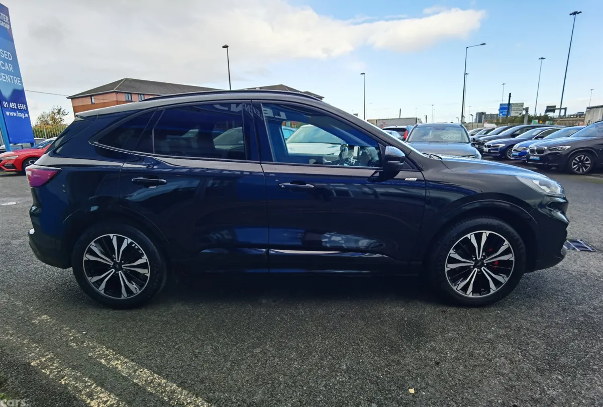 Ford Kuga SUV, Petrol Plug-in Hybrid, 2023, Black