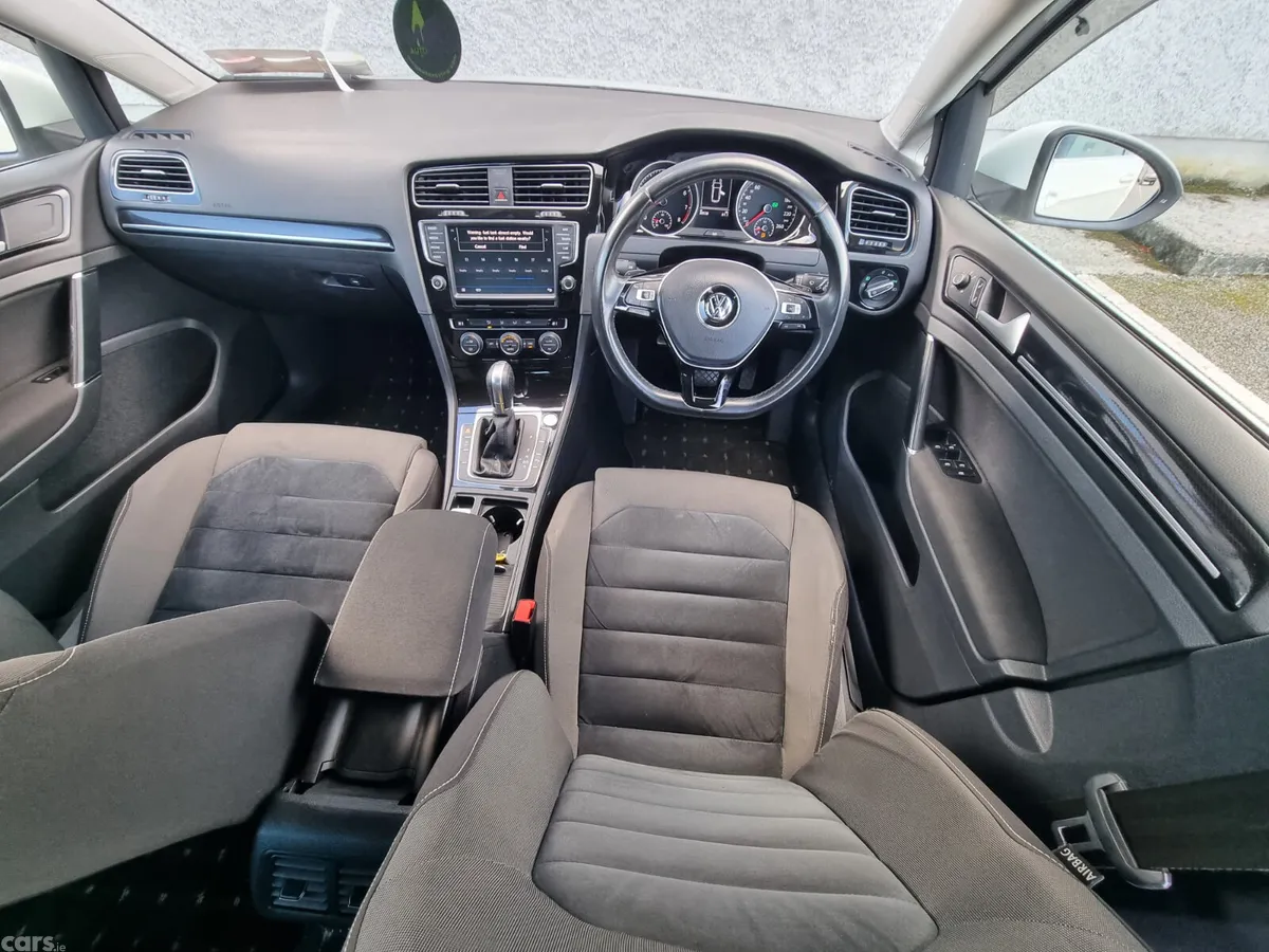 Volkswagen Golf Estate, Petrol, 2014, White