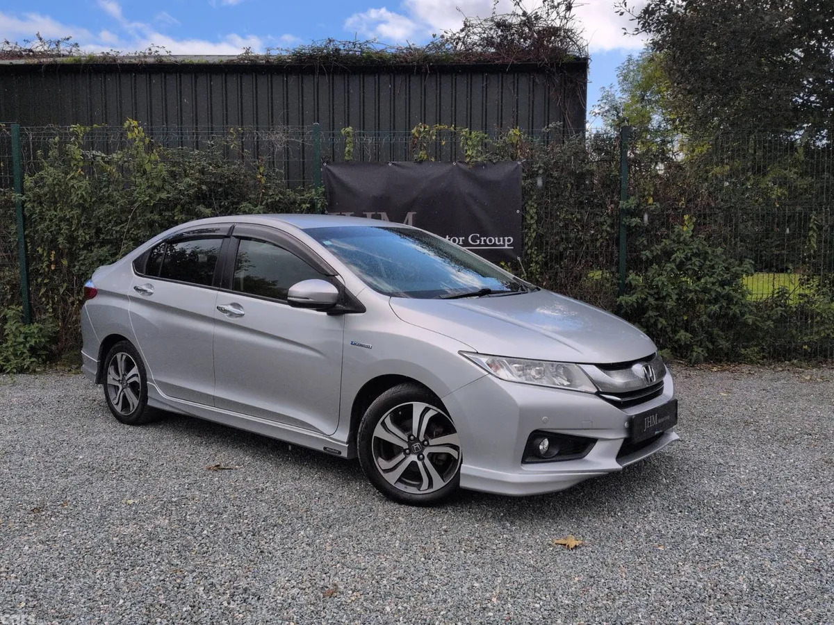 Honda Grace Saloon, Petrol Hybrid, 2015, Silver