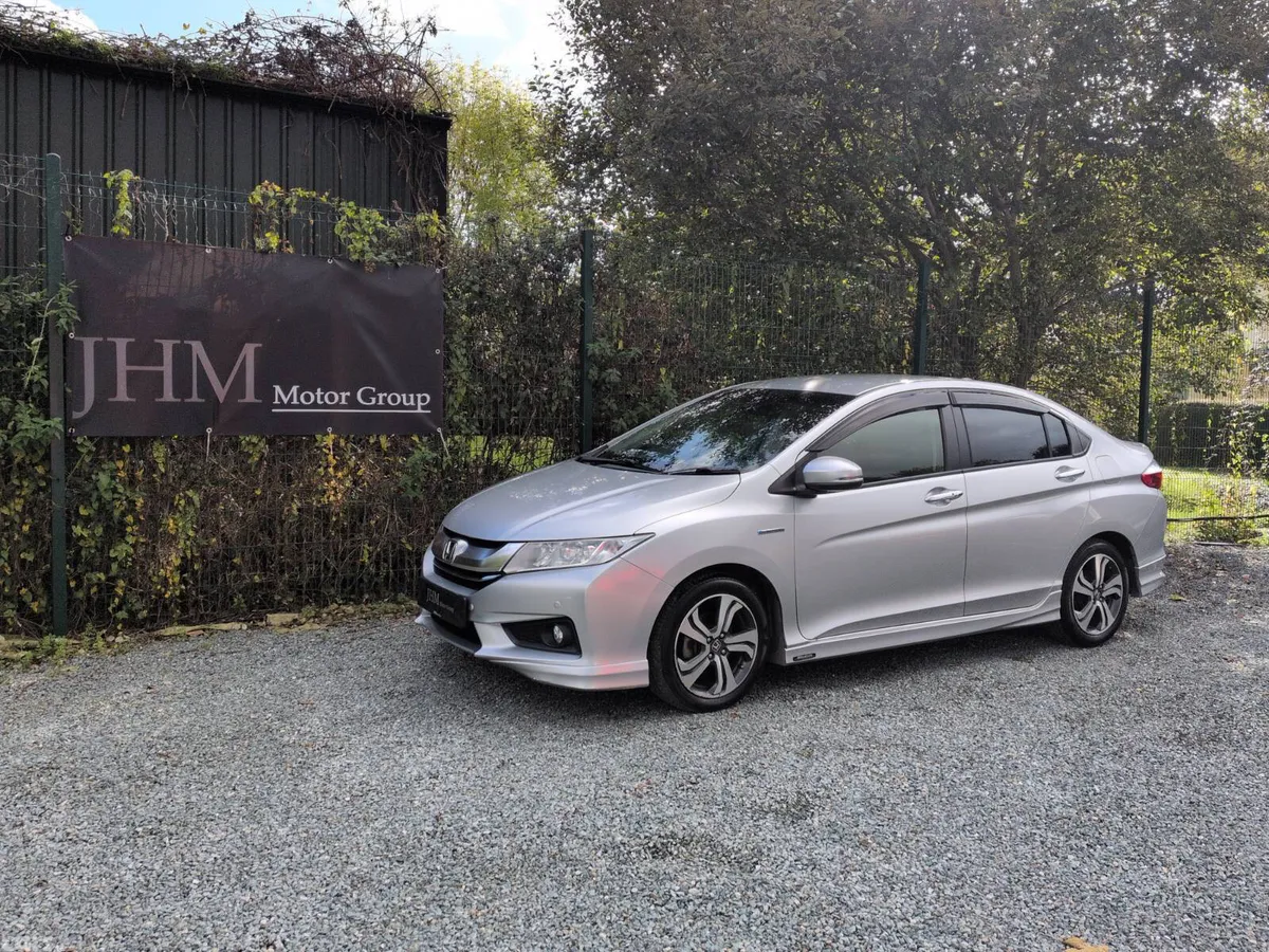 Honda Grace Saloon, Petrol Hybrid, 2015, Silver
