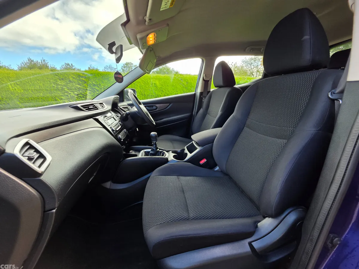 Nissan Qashqai Hatchback, Diesel, 2016, Blue