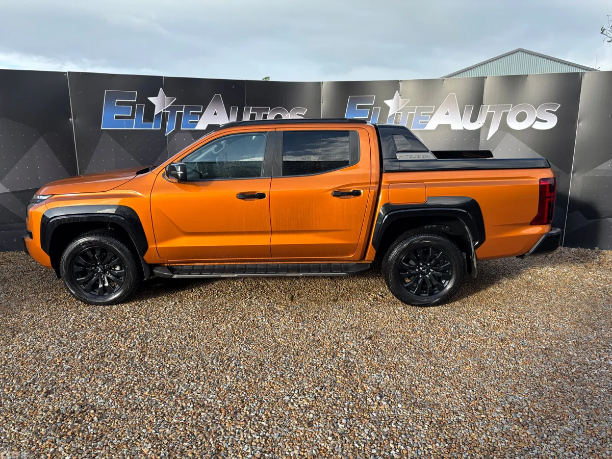Mitsubishi L200 Pick Up, Diesel, 2024, Orange