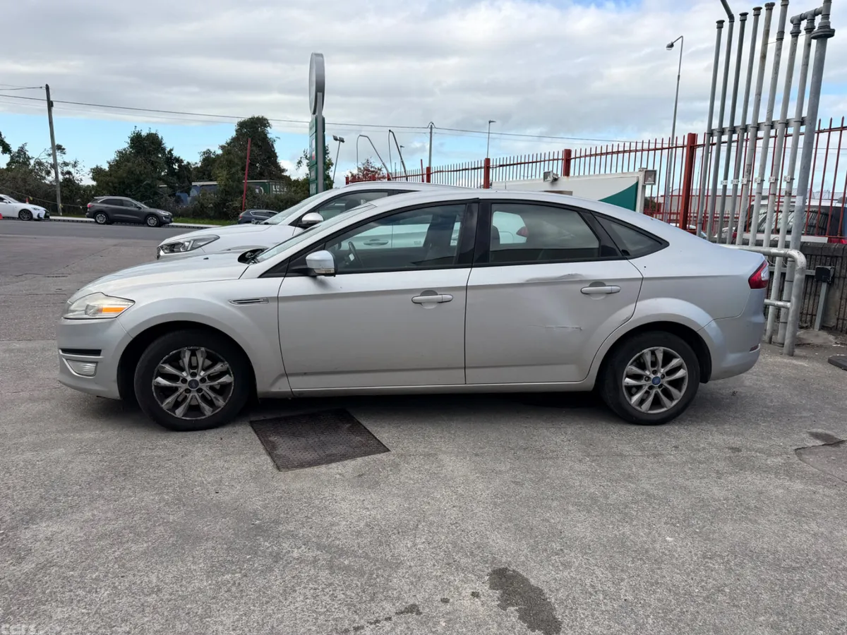 Ford Mondeo Hatchback, Diesel, 2011, Silver