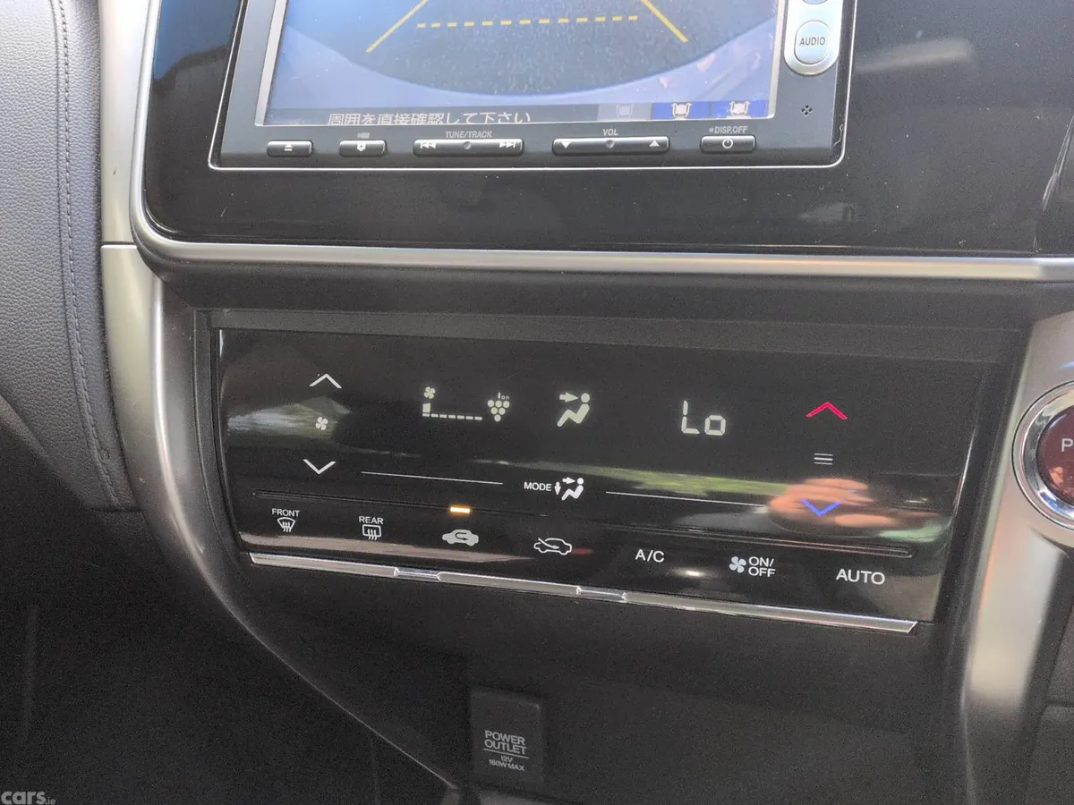 Honda Grace Saloon, Petrol Hybrid, 2015, White