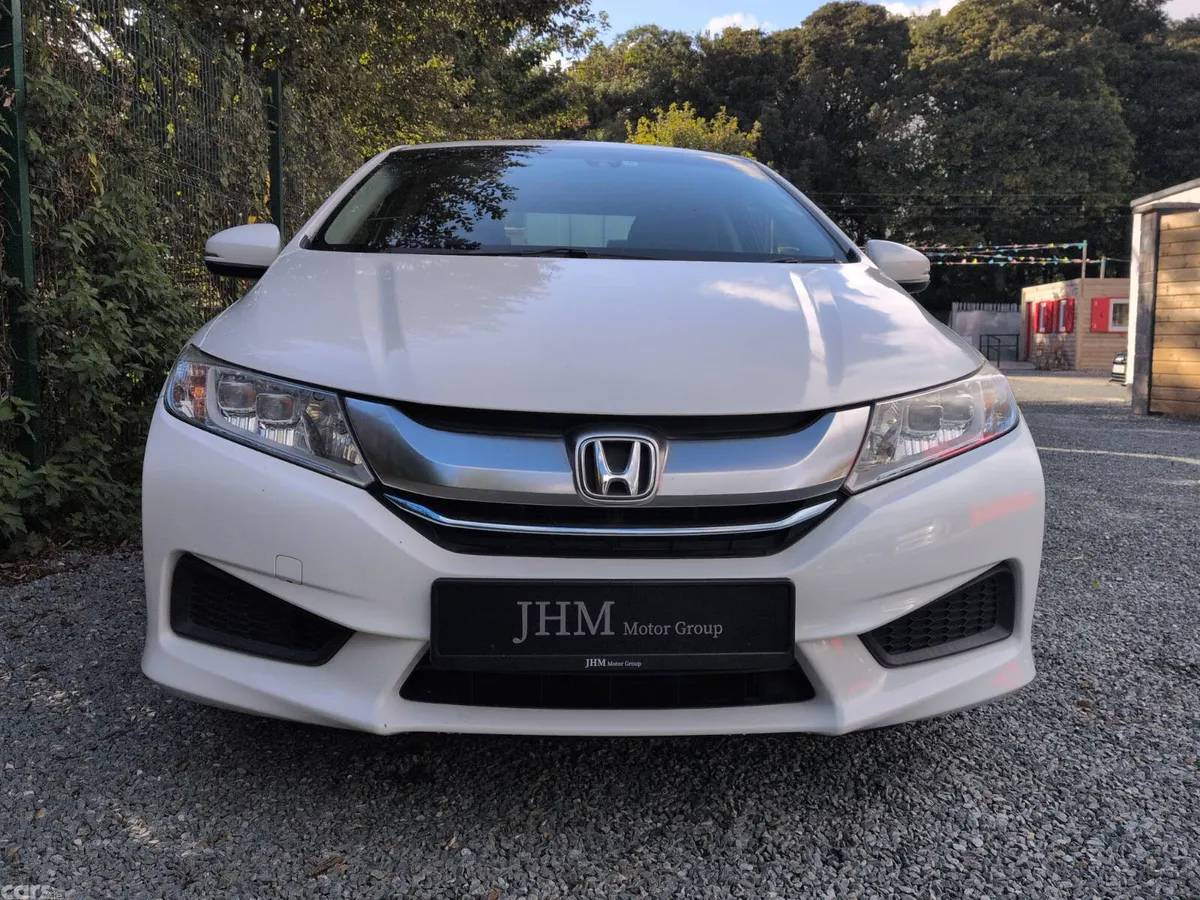 Honda Grace Saloon, Petrol Hybrid, 2015, White