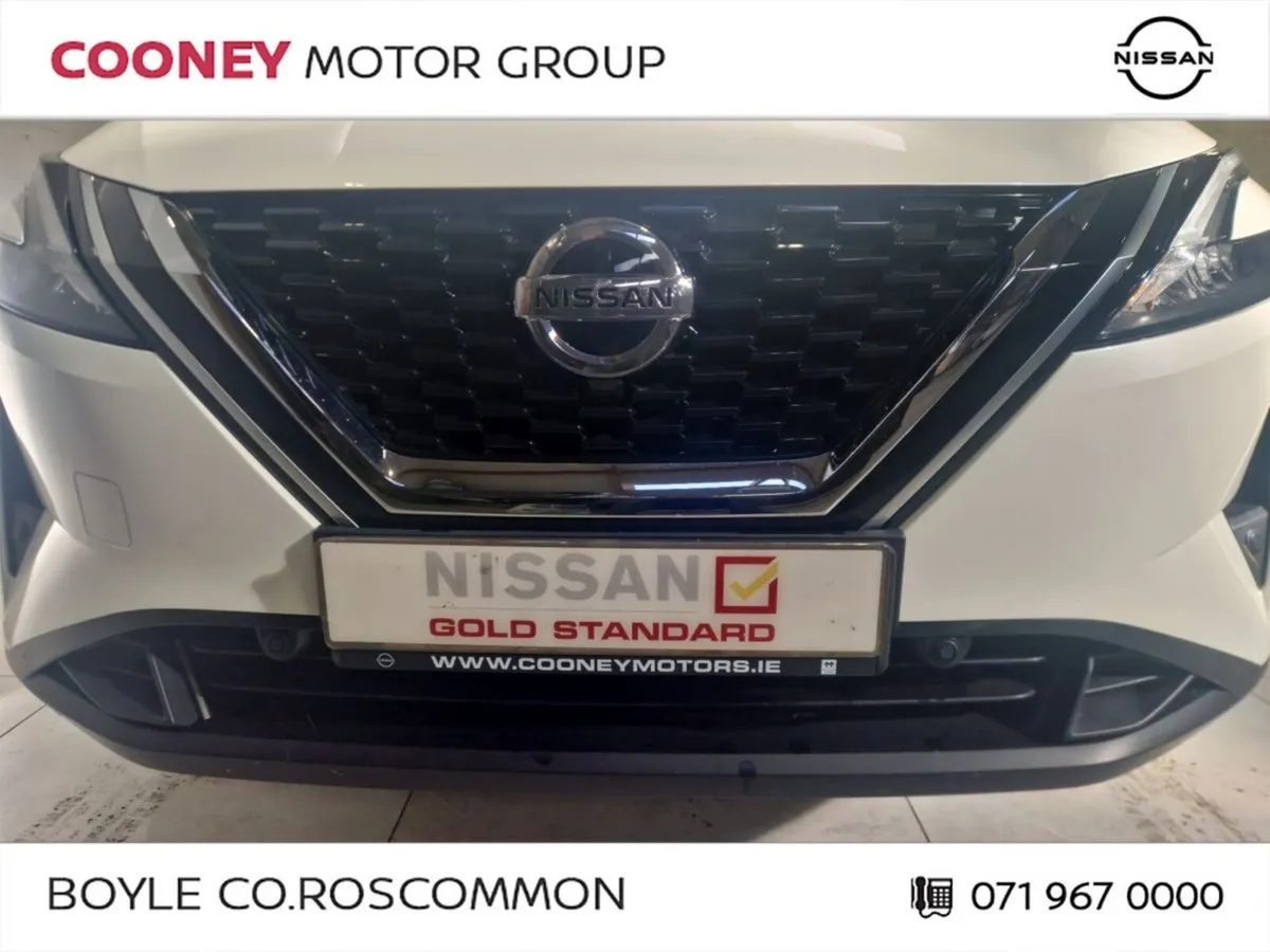 Nissan Qashqai MPV, Petrol, 2022, White