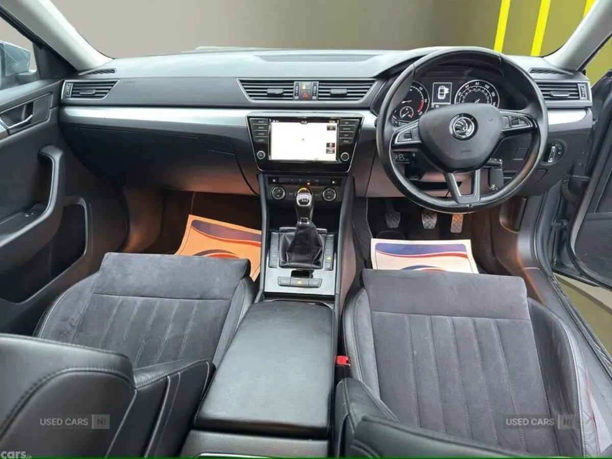 Skoda Superb Hatchback, Diesel, 2017, Grey