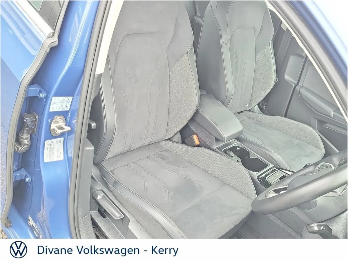 Volkswagen Golf Hatchback, Petrol, 2025, Blue