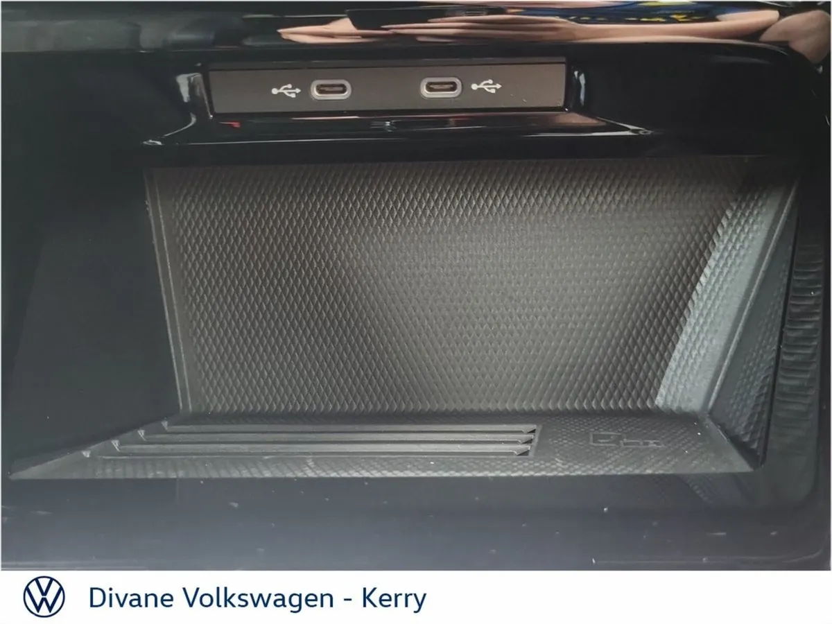 Volkswagen Golf Hatchback, Diesel, 2025, Black