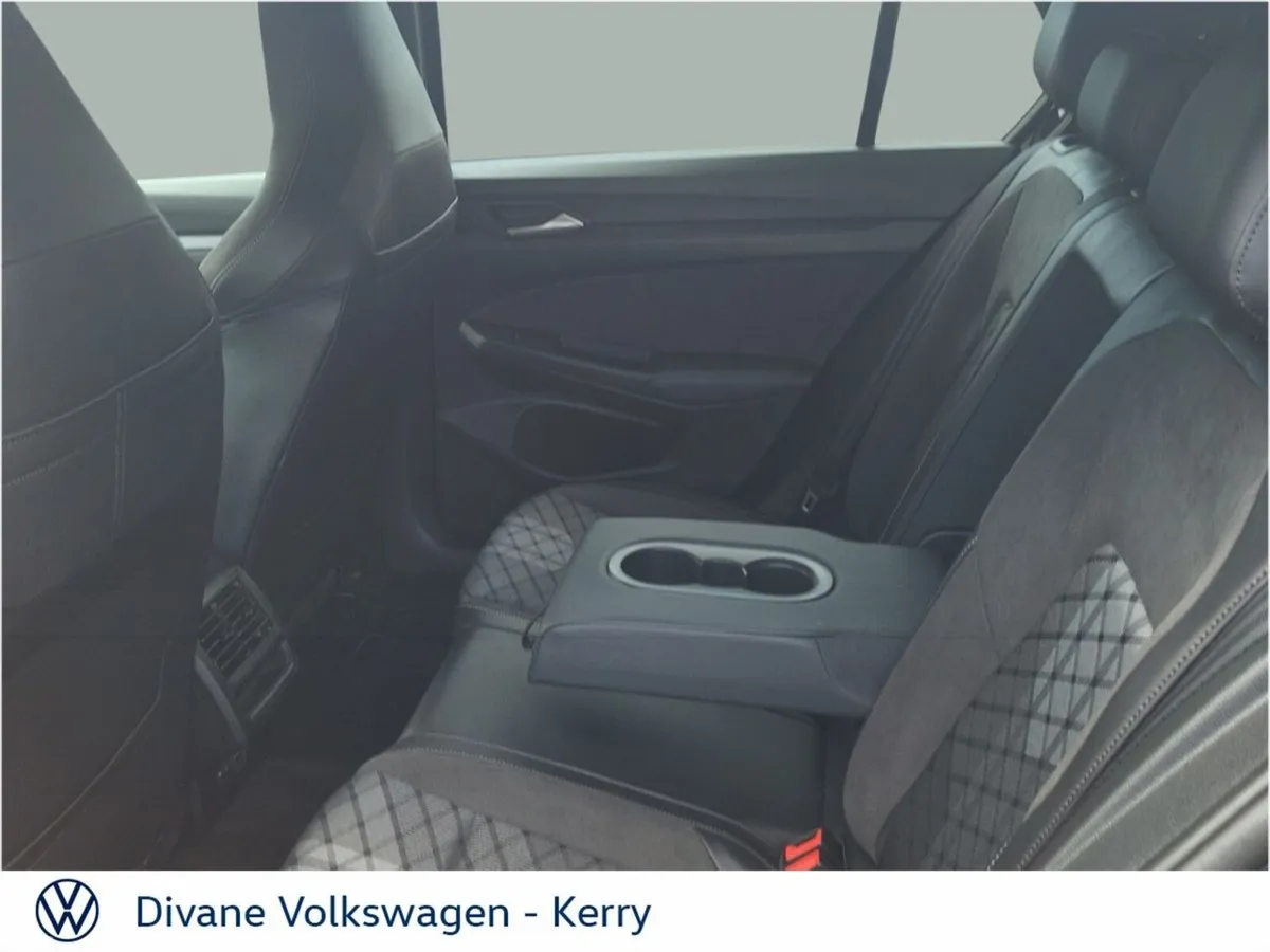 Volkswagen Golf Hatchback, Diesel, 2025, Black