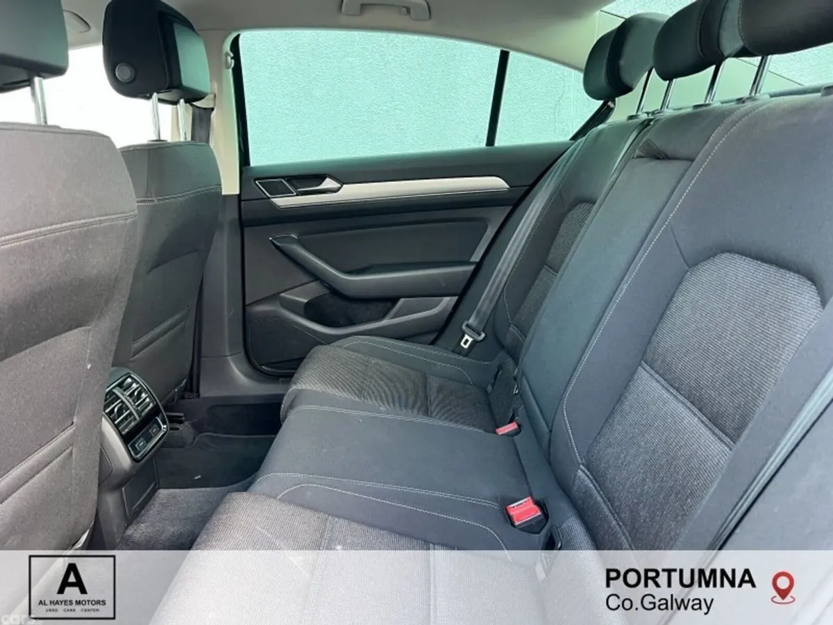 Volkswagen Passat Saloon, Diesel, 2019, Grey