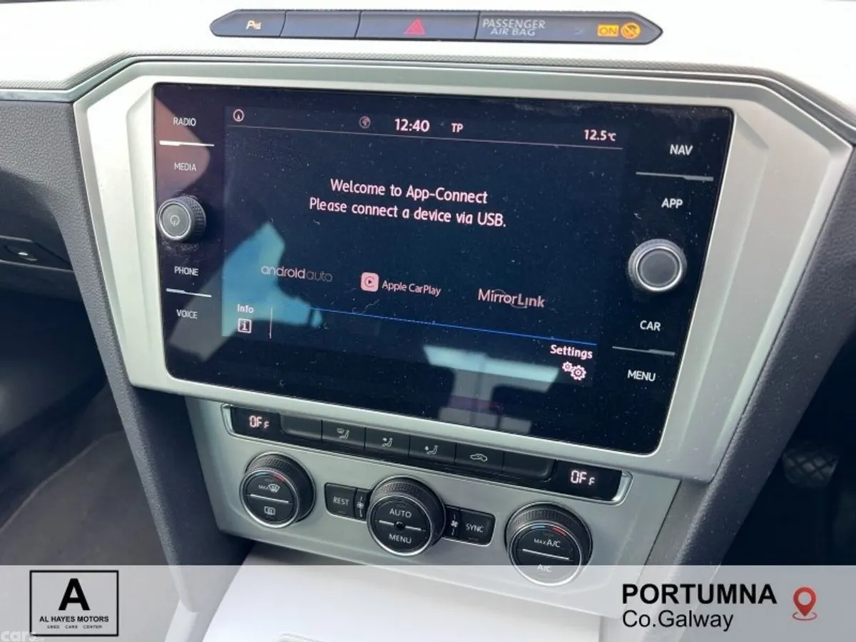 Volkswagen Passat Saloon, Diesel, 2019, Grey