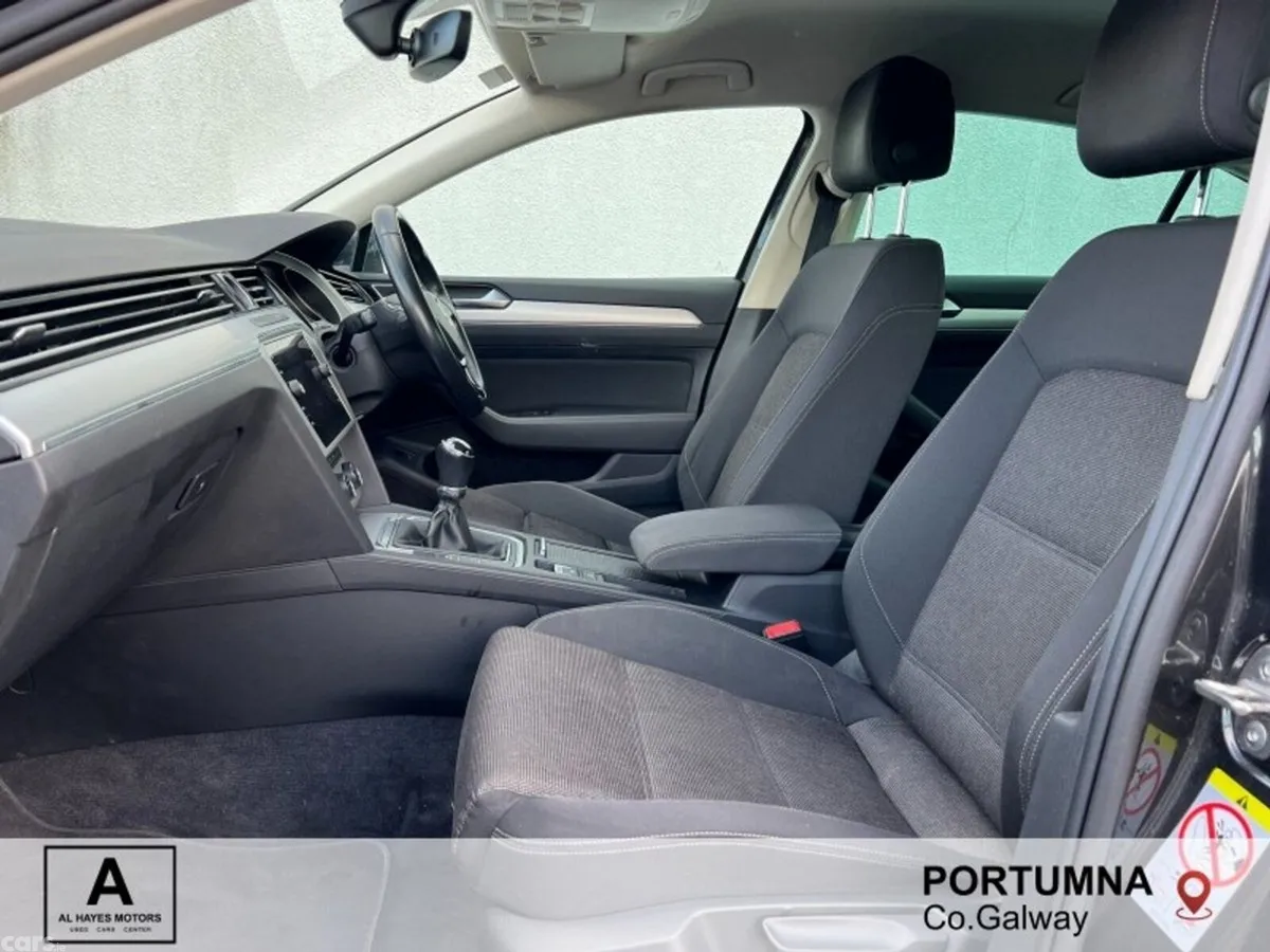 Volkswagen Passat Saloon, Diesel, 2019, Grey