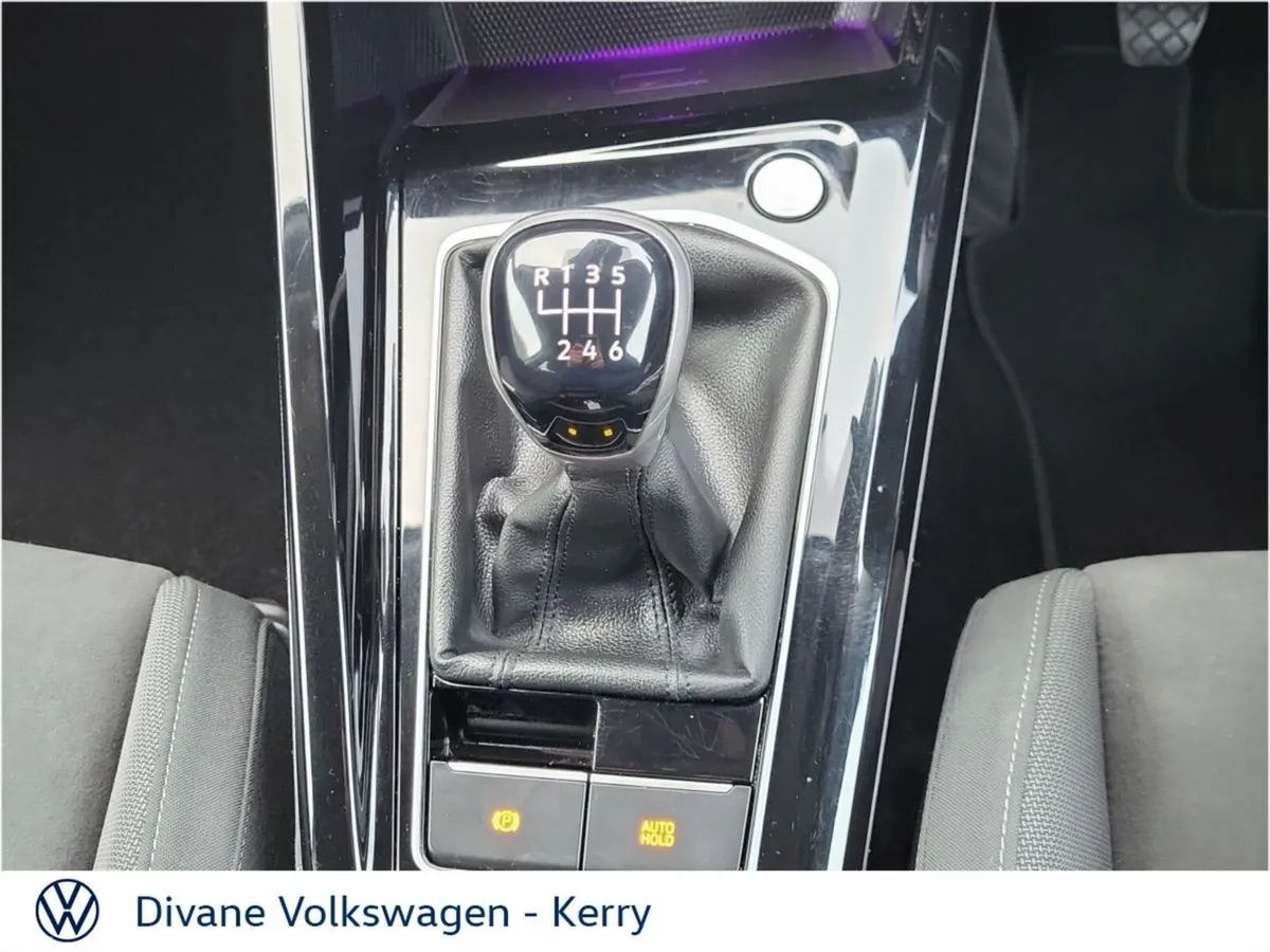 Volkswagen Golf Hatchback, Diesel, 2023, Silver