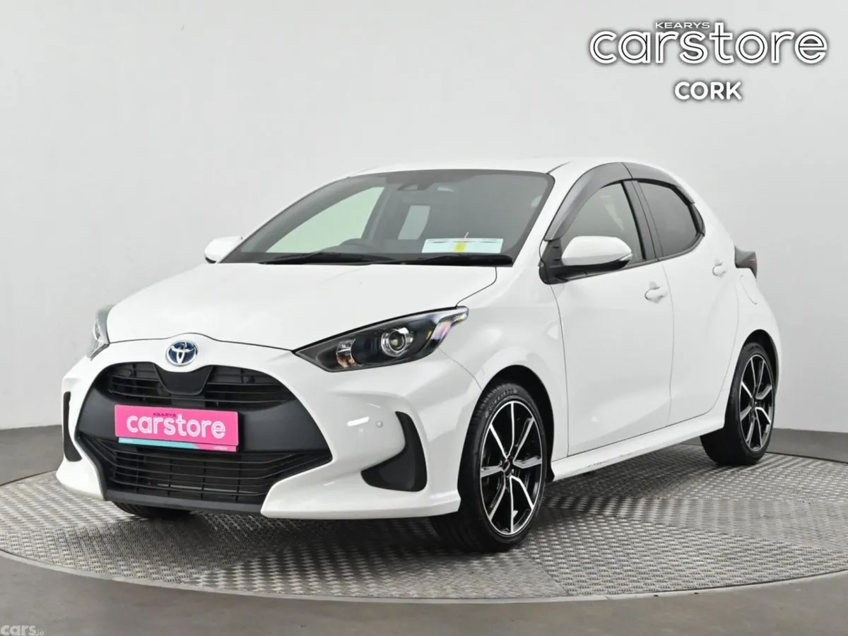 Toyota Yaris Hatchback, Petrol Hybrid, 2021, White