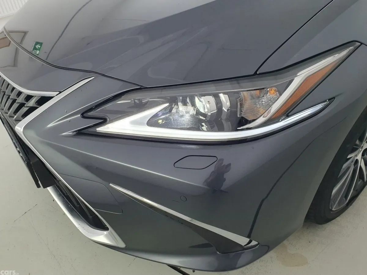 Lexus ES Saloon, Petrol Hybrid, 2024, Grey