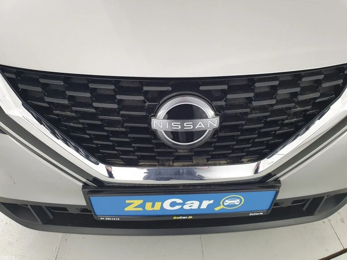 Nissan Qashqai SUV, Petrol Hybrid, 2024, Silver