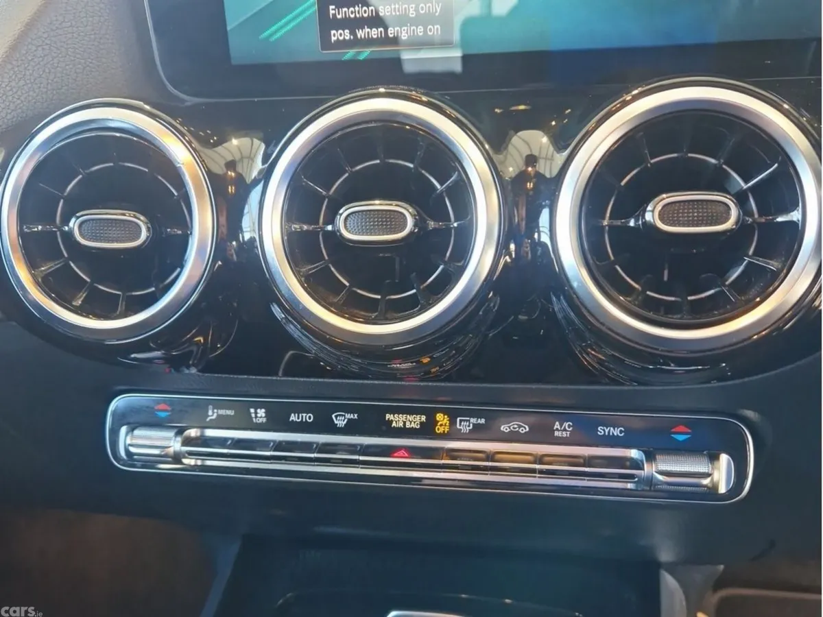 Mercedes-Benz GLA SUV, Diesel, 2021, Blue