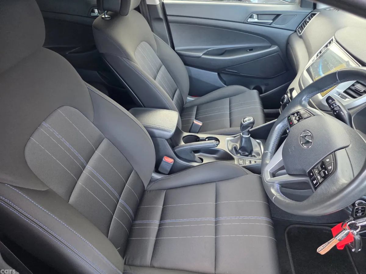 Hyundai Tucson SUV, Petrol, 2016, White