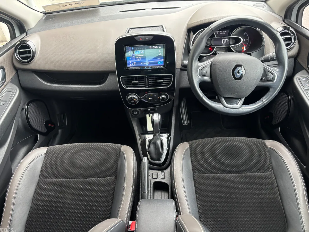 Renault Clio Hatchback, Petrol, 2018, White