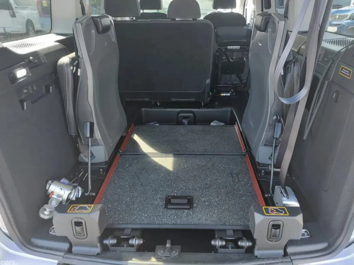 Ford Tourneo Connect MPV, Diesel, 2026, Silver