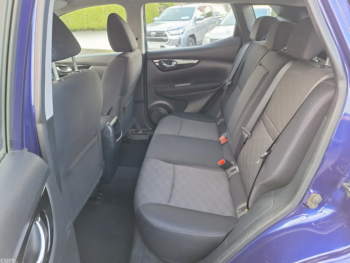 Nissan Qashqai SUV, Diesel, 2017, Blue