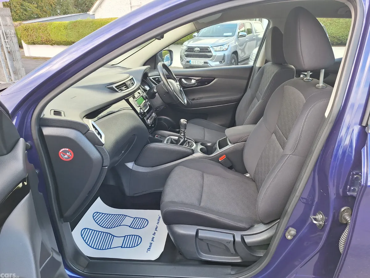 Nissan Qashqai SUV, Diesel, 2017, Blue
